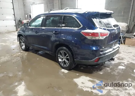2016 Toyota Highlander Xle V6 z USA, uszkodzony, nr VIN 5TDJKRFH9GS320943